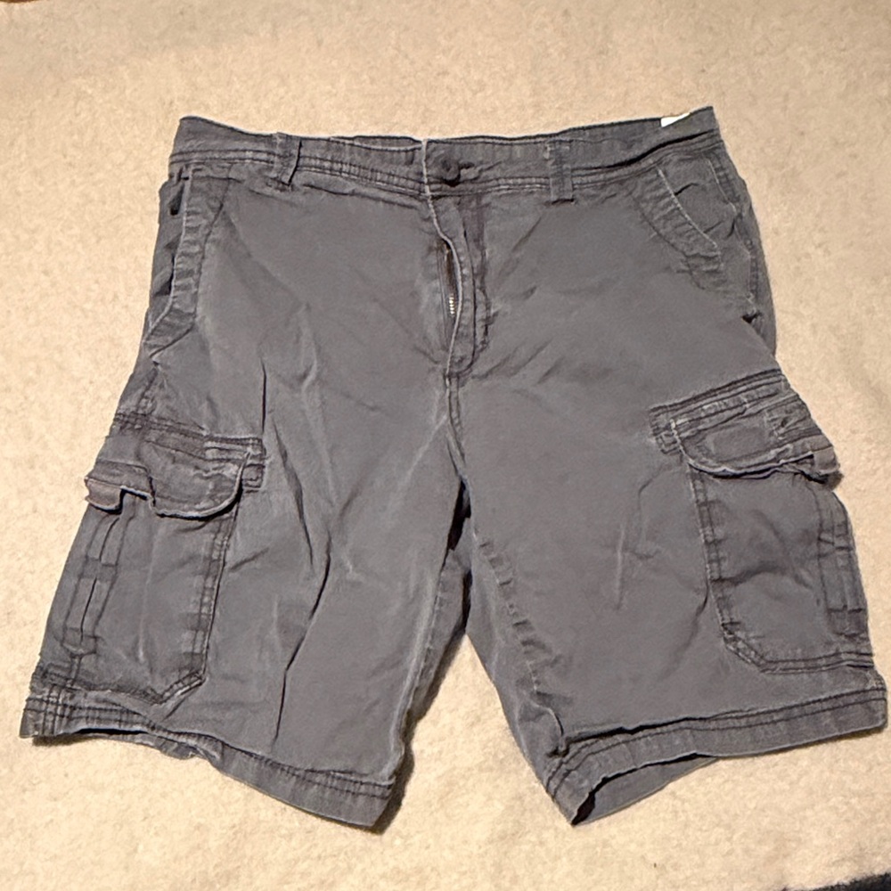 Men's Gray Cargo Shorts